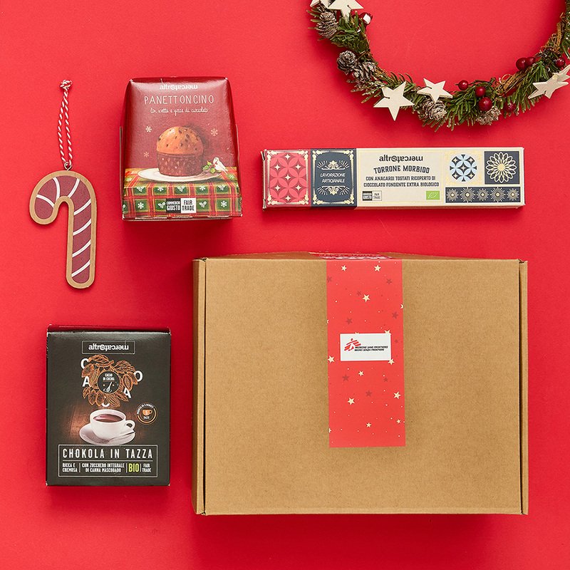 Cesto natalizio solidale con panettoncino